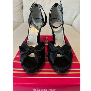 BCBG Girls Open Toe Wedge Heels, Black Satin Fabric with Bows, Size 9.5, NWT
